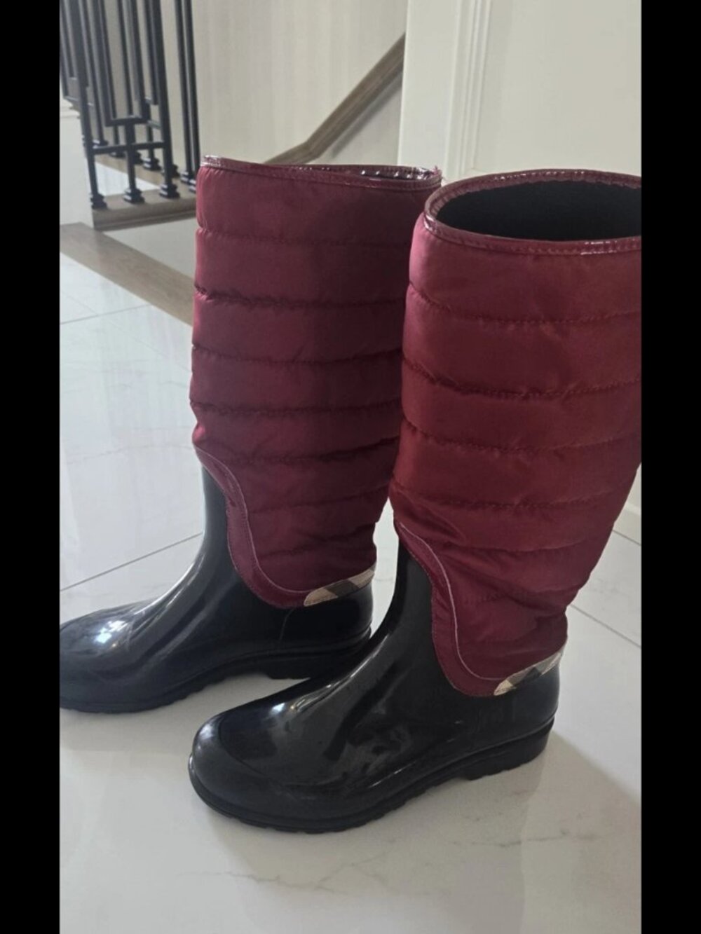 Burberry Black & Raspberry Check Nova Ski Vernon Bi-Mat Ski Boot Size 39